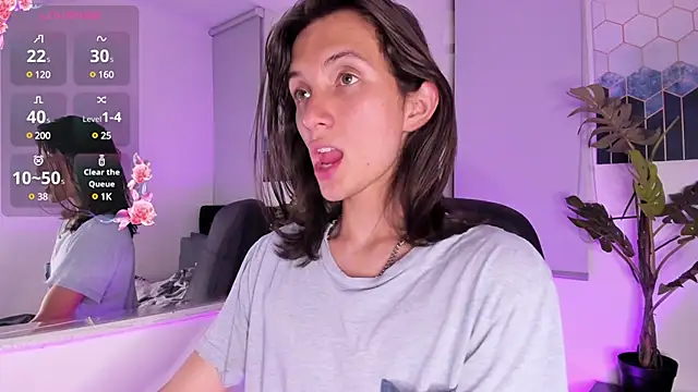 Feniix   online show from 02/06/25, 07:56