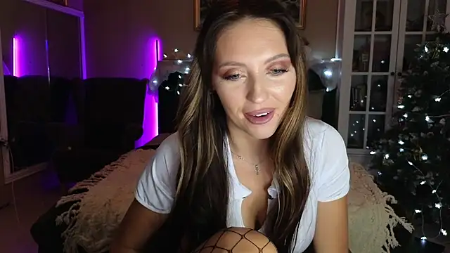 JoanneGG online show from 12/13/24, 03:43