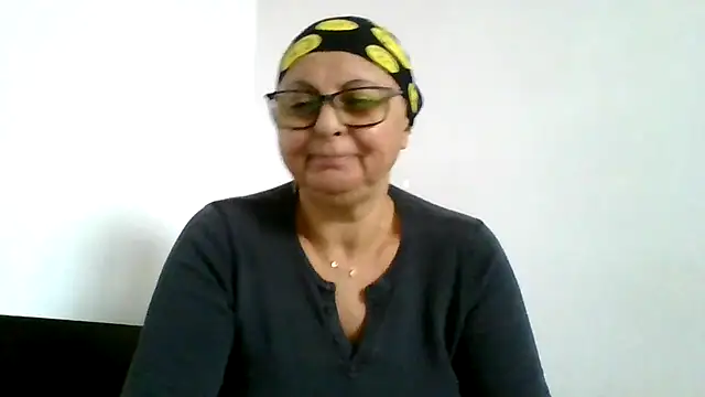 roseblak42 online show from 11/15/25, 12:45