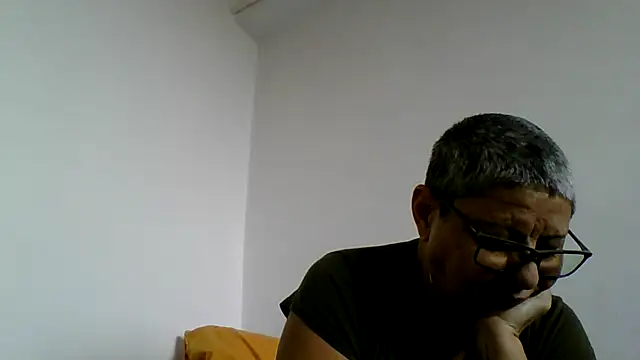 roseblak42 online show from 11/25/25, 10:15