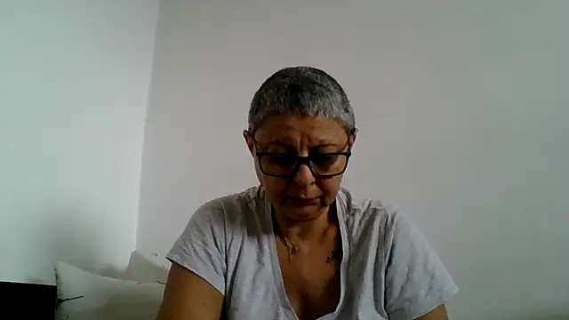 roseblak42 online show from 12/05/25, 10:02