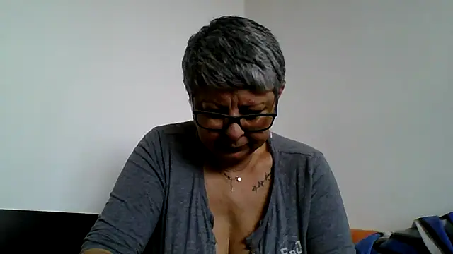 roseblak42 online show from 03/08/26, 08:29