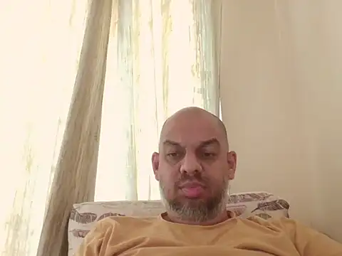 Snapshot of horsepower8283 chatting on 02/25/26, 02:10 horsepower8283 online show from 02/25/26, 02:10