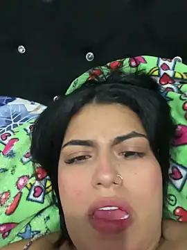 kiana cream online show from 02/28/25, 04:10