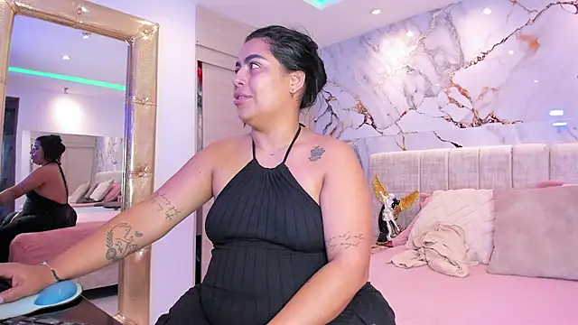 kiana cream online show from 11/28/25, 11:24