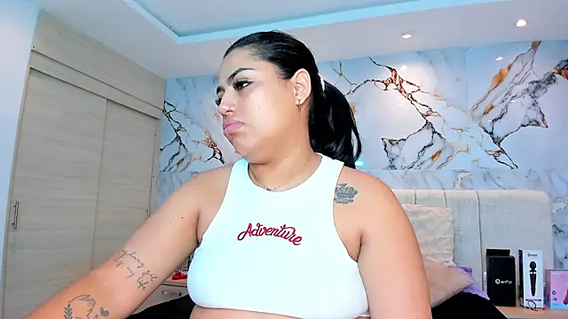 kiana cream online show from 02/12/26, 11:27