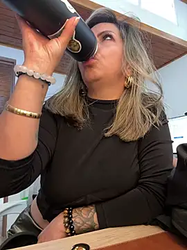  Abril-Office1 online show from 01/08/25, 06:31