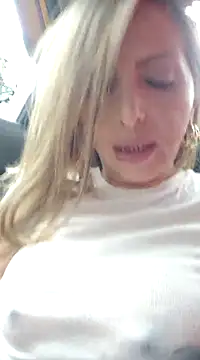  Abril-Office1 online show from 02/17/25, 03:09