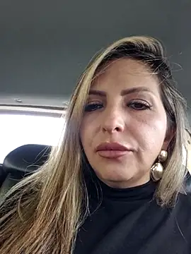  Abril-Office1 online show from 03/17/25, 02:45