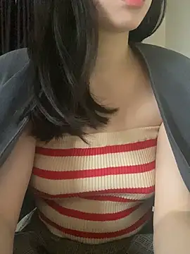 Ruby bear online show from 12/19/24, 02:34