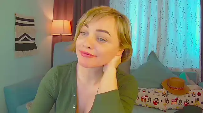 NandiSmile online show from 03/18/25, 11:19