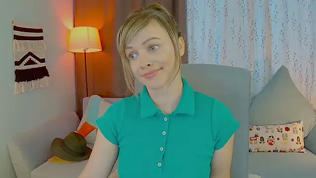 NandiSmile online show from 09/24/25, 06:50