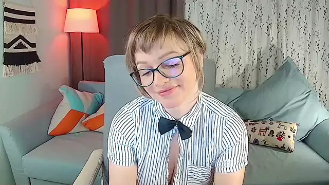 NandiSmile online show from 02/17/26, 05:26