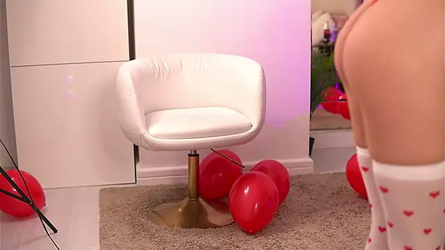 KaylaBray online show from 02/15/25, 12:04