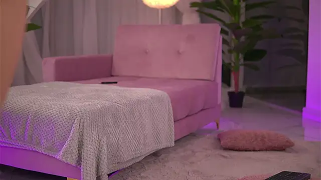 KaylaBray online show from 03/15/25, 12:04