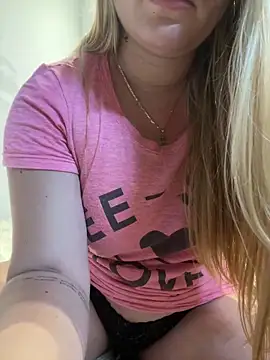 Snapshot of natashasweet chatting on 01/05/25, 02:52 natashasweet online show from 01/05/25, 02:52