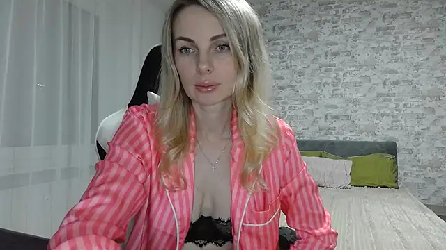 Snapshot of AlissonBia chatting on 05/06/26, 08:58 AlissonBia online show from 05/06/26, 08:58