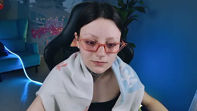 VeliraBraitberg online show from 12/05/24, 03:17