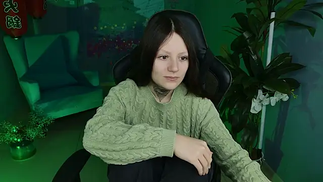 VeliraBraitberg online show from 12/13/24, 05:05