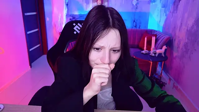 VeliraBraitberg online show from 12/18/24, 02:17