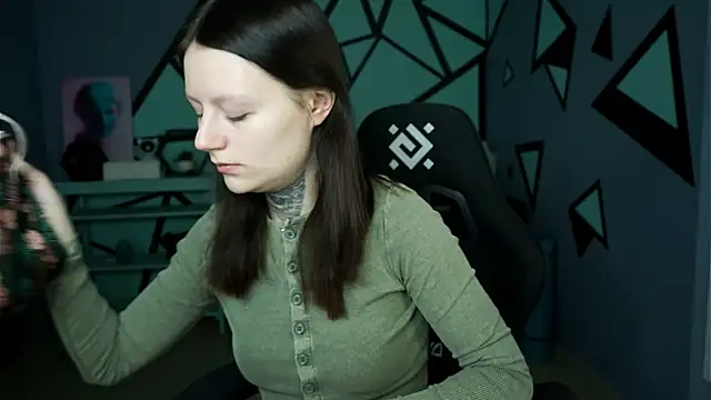 VeliraBraitberg online show from 01/10/25, 05:05