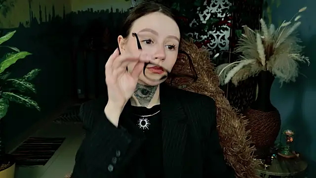 VeliraBraitberg online show from 03/04/26, 01:17