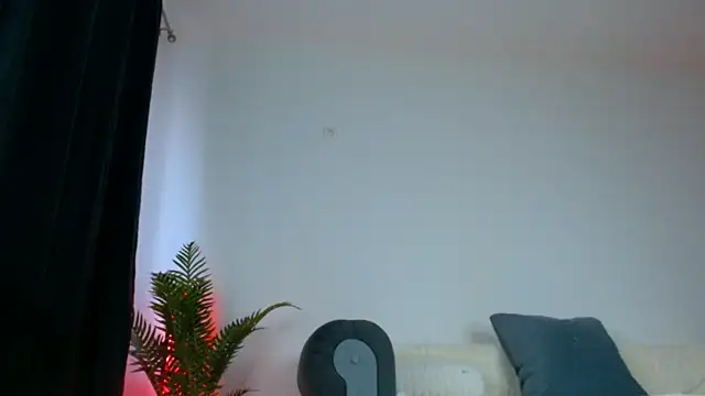 arianatattoos online show from 06/03/26, 06:05