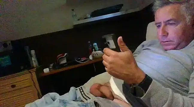 Snapshot of fransexdol chatting on 03/15/25, 02:55 fransexdol online show from 03/15/25, 02:55