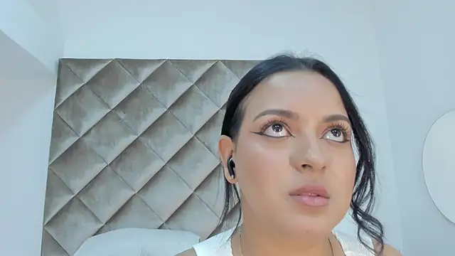 lea gray online show from 02/17/25, 06:59