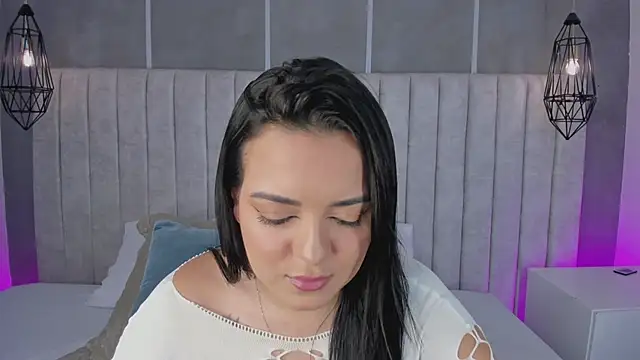 Snapshot of lea_gray chatting on 02/19/26, 06:48 lea gray online show from 02/19/26, 06:48