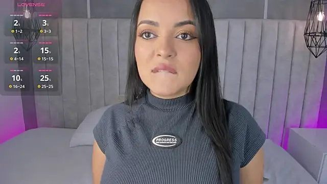 Snapshot of lea_gray chatting on 02/23/26, 07:00 lea gray online show from 02/23/26, 07:00