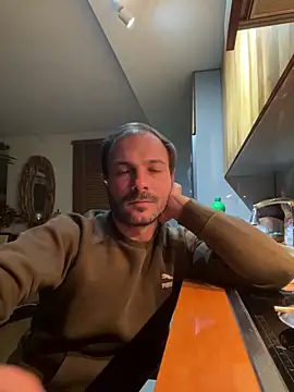 Snapshot of Adventurehotman chatting on 12/01/24, 11:36 Adventurehotman online show from 12/01/24, 11:36