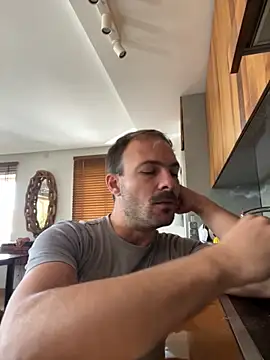 Snapshot of Adventurehotman chatting on 09/19/25, 11:00 Adventurehotman online show from 09/19/25, 11:00