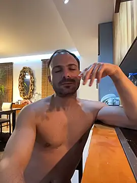 Snapshot of Adventurehotman chatting on 11/20/25, 02:23 Adventurehotman online show from 11/20/25, 02:23