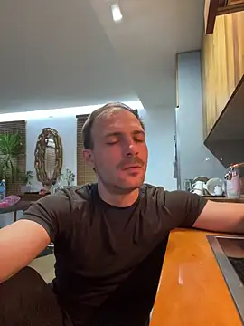 Adventurehotman online show from 05/06/26, 08:58