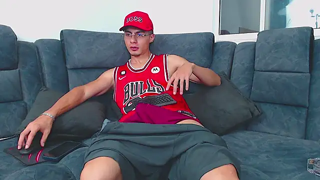 Stiven CL online show from 02/02/25, 05:32