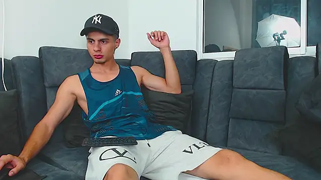 Stiven CL online show from 02/11/25, 07:02