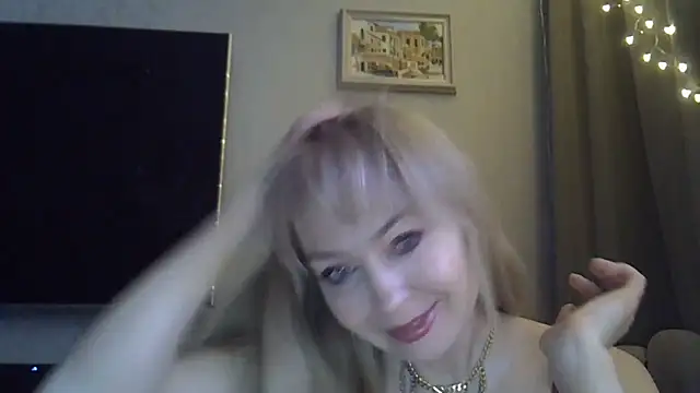 ZarinaSwift online show from 12/18/25, 04:51