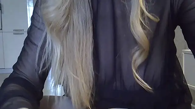 ZarinaSwift online show from 04/11/26, 06:51