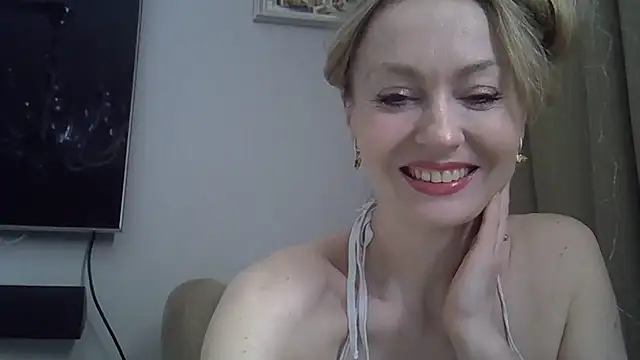 ZarinaSwift online show from 04/22/26, 04:48