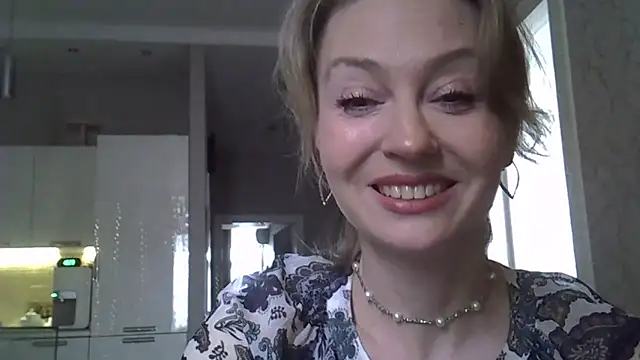ZarinaSwift online show from 05/12/26, 04:31