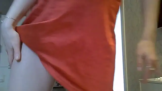 ZarinaSwift online show from 05/16/26, 06:43
