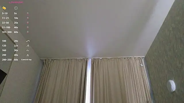 LaraSkinny online show from 12/18/25, 03:01