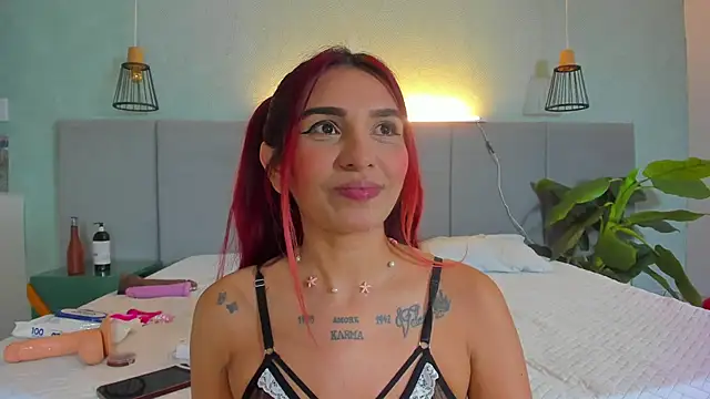 LiaVelez online show from 02/15/25, 12:54