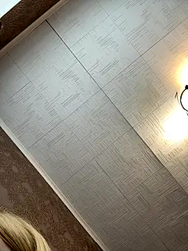 Snapshot of AmmyHot chatting on 11/13/25, 04:11 AmmyHot online show from 11/13/25, 04:11