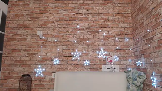 Amelia Kiss  online show from 09/12/25, 12:33