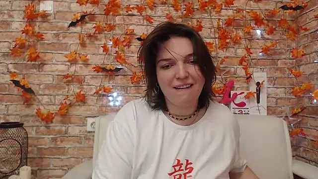 Amelia Kiss  online show from 10/30/25, 12:34