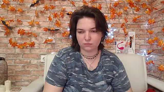 Amelia Kiss  online show from 10/31/25, 12:33