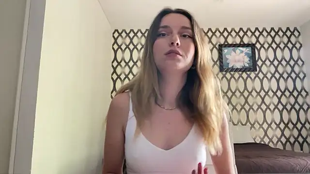 Snapshot of SirenaBelle chatting on 12/13/24, 05:05 SirenaBelle online show from 12/13/24, 05:05