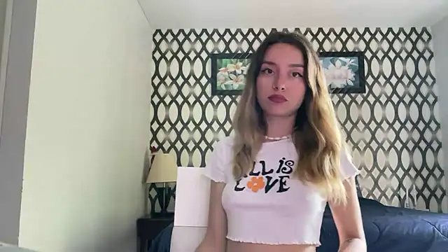 Snapshot of SirenaBelle chatting on 01/19/25, 01:21 SirenaBelle online show from 01/19/25, 01:21